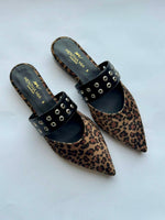 Cargar imagen en el visor de la galería, Flats Kenya con Ojillo  Mentha Mia E1005
